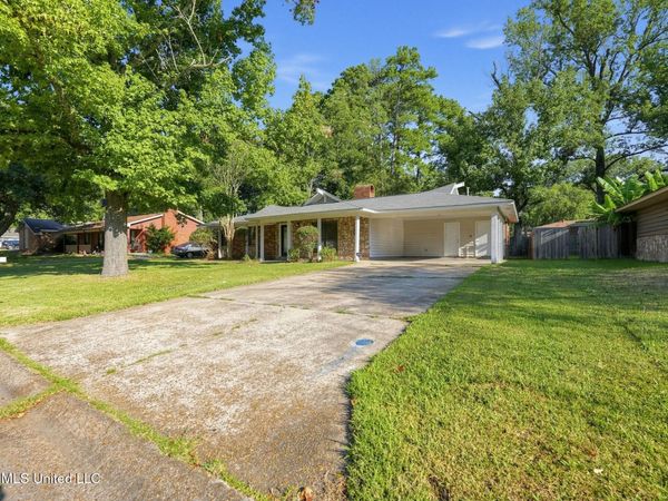 2046 Beechwood Boulevard, Pearl, MS 39208
