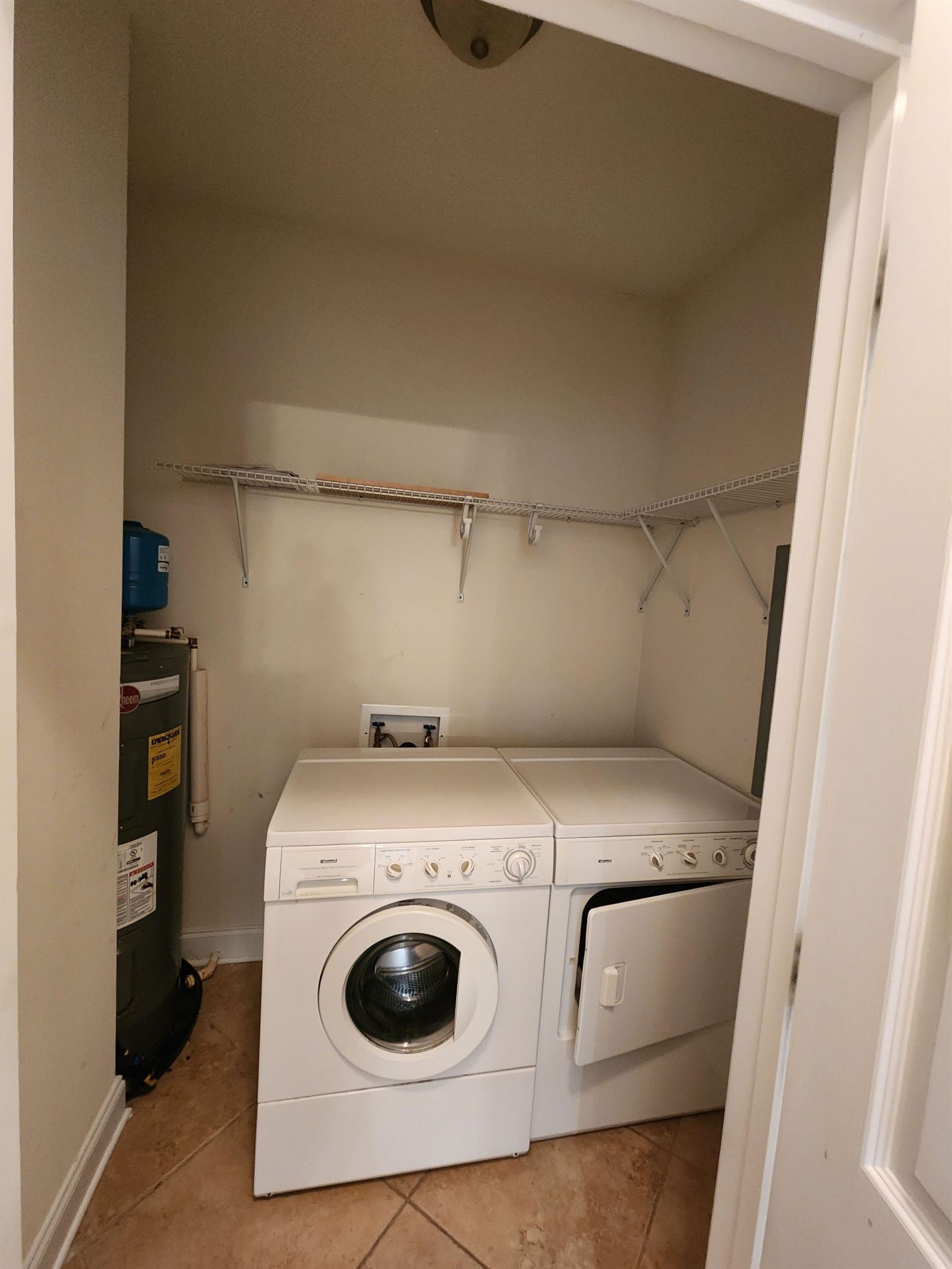 2053 Silvercrest Dr. Photo 20