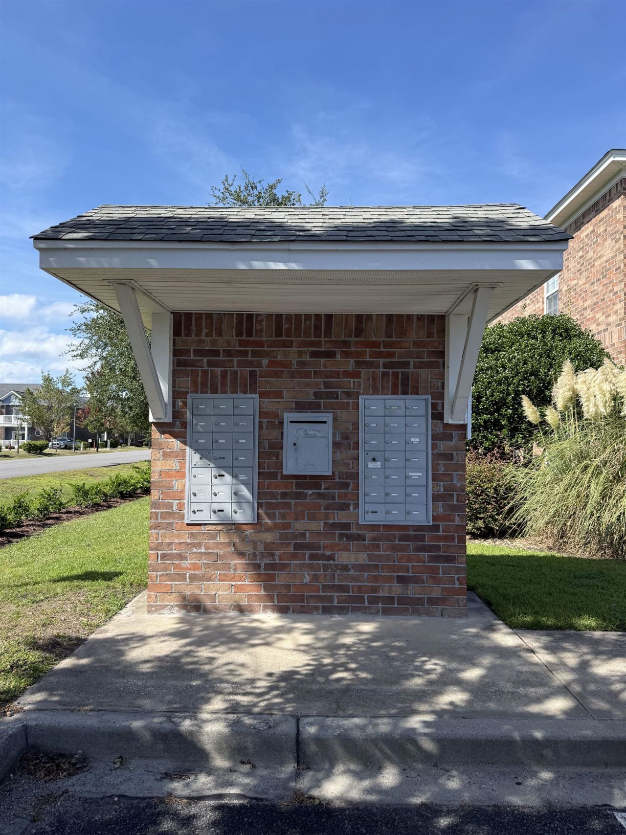 2053 Silvercrest Dr. Photo 34