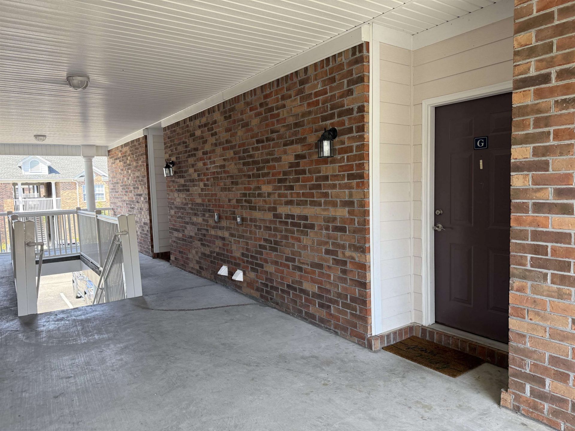2053 Silvercrest Dr. Photo 5