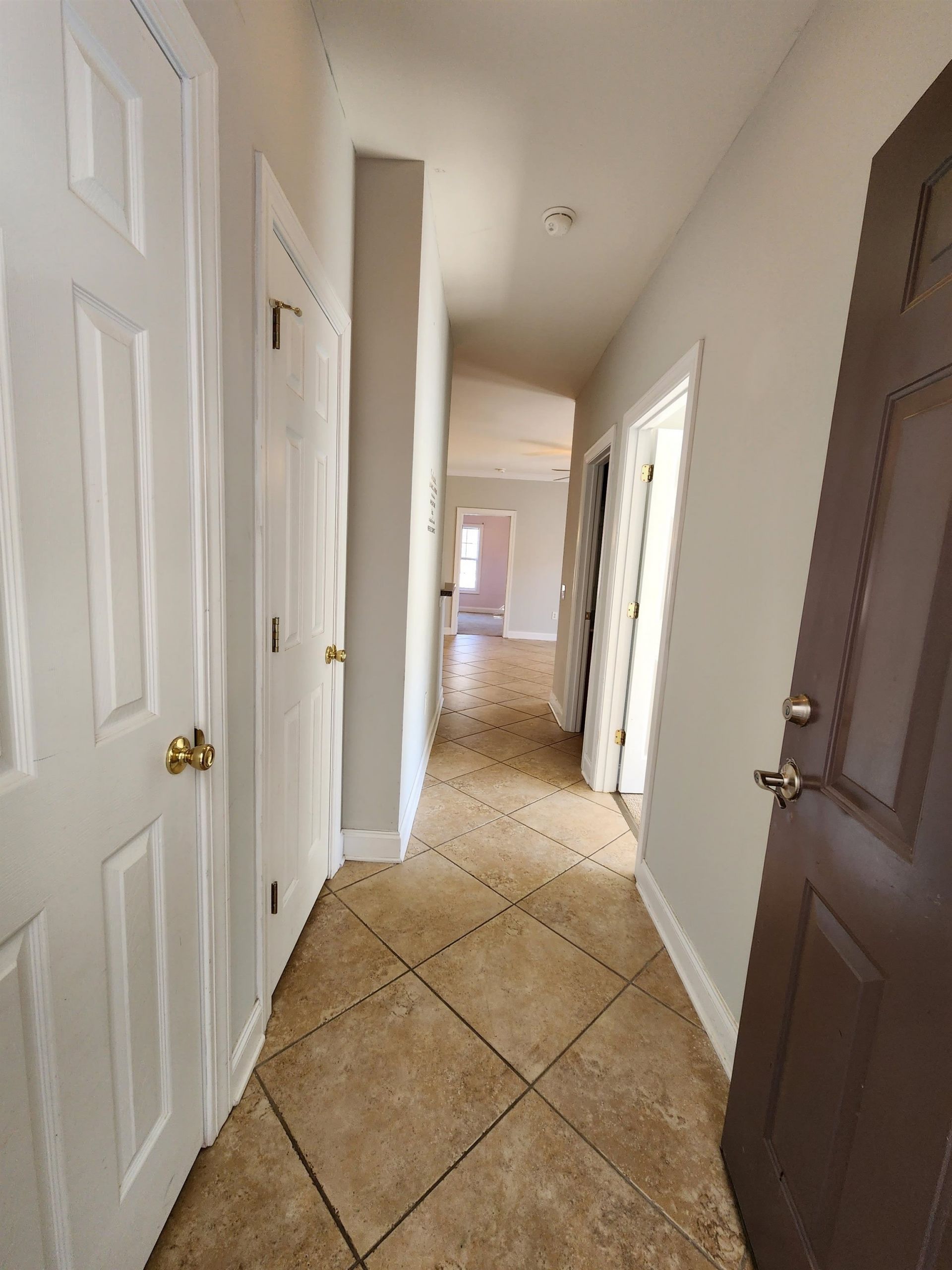 2053 Silvercrest Dr. Photo 8