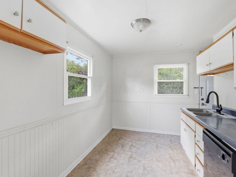 1091 S Ashburton Road, Columbus, OH 43227 Photo 7
