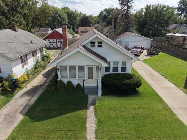 627 W Monroe Street, Jackson, MI 49202