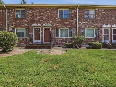 322 Bedford St, Unit 322, East Bridgewater, MA 02333