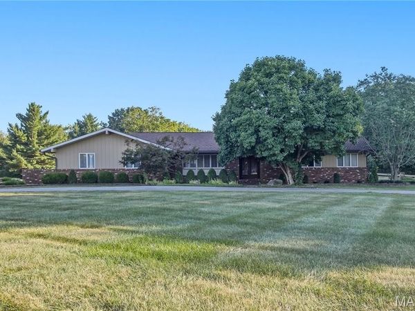 258 Yaeger Lake Trail, Litchfield, IL 62056