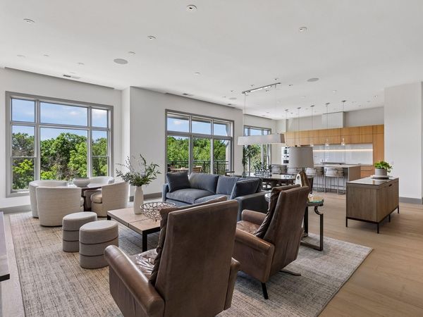 935 Lake Street E, Unit 403, Wayzata, MN 55391