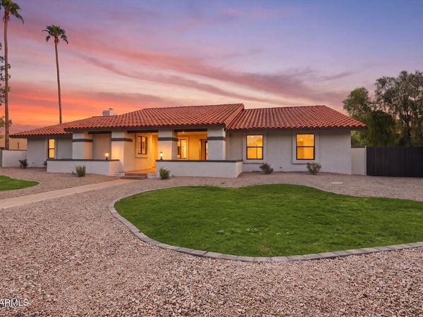 8852 S LAKESHORE Drive, Tempe, AZ 85284