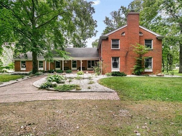 2727 Martin Manor Drive, Goshen, IN 46526