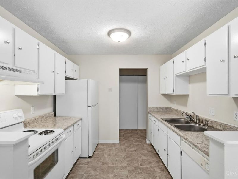2057 Woodtrail Drive, Unit 86, Fairfield, OH 45014 Photo 13