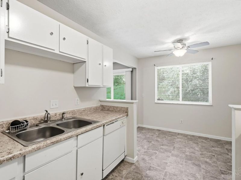 2057 Woodtrail Drive, Unit 86, Fairfield, OH 45014 Photo 16