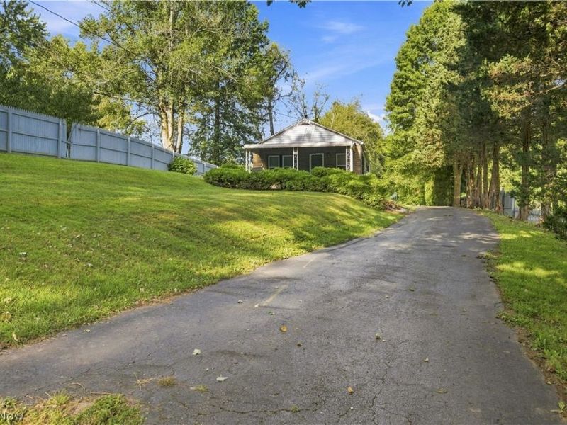 1780 Ambre Drive, Akron, OH 44312 Photo 4
