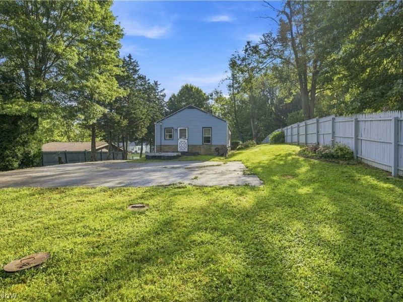 1780 Ambre Drive, Akron, OH 44312 Photo 5