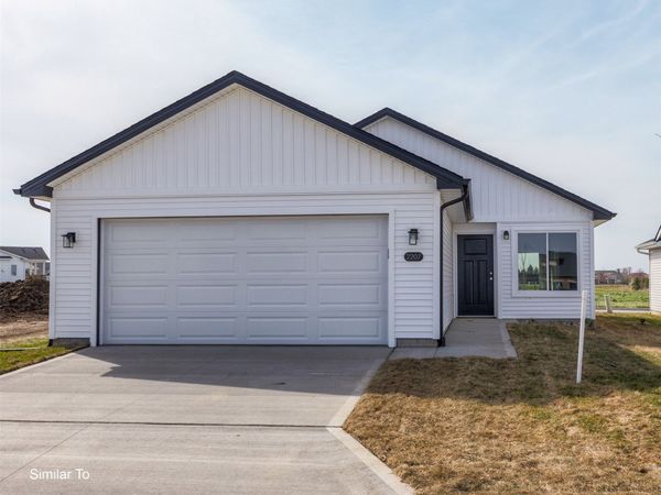 2133 Legacy Drive , Norwalk, IA 50211