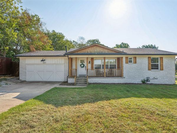 227 N 41st West Avenue , Tulsa, OK 74127