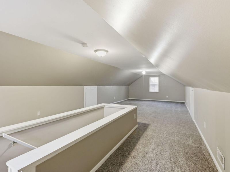 1080 Meadowdale Avenue, Columbus, OH 43219 Photo 14