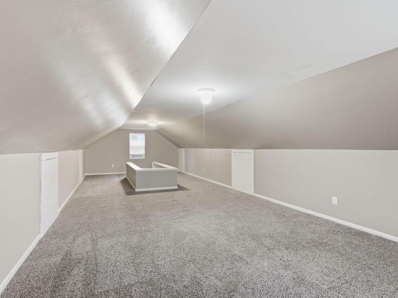 1080 Meadowdale Avenue, Columbus, OH 43219 Photo 17
