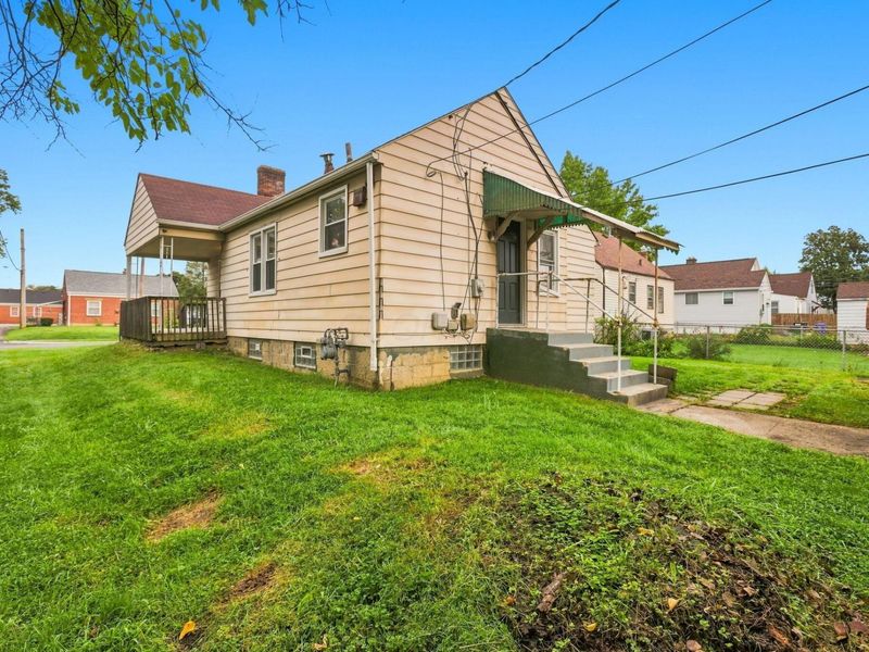 1080 Meadowdale Avenue, Columbus, OH 43219 Photo 21