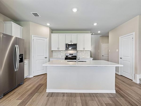 2101 Longchamp Lane , Seagoville, TX 75159
