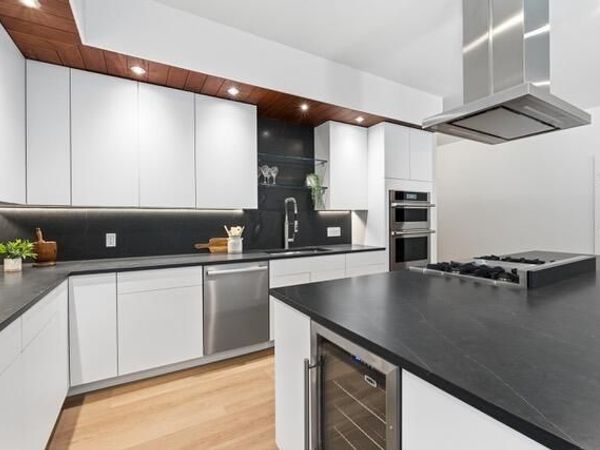 2 Woodside Meadow Road , Kittery, ME 03905