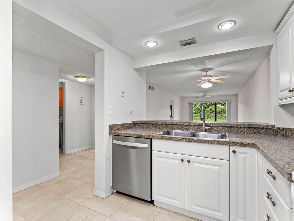 10044 S Ocean Drive, Unit 103, Jensen Beach, FL 34957 Photo