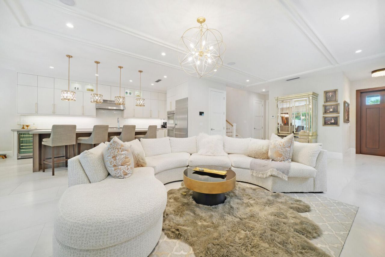 436 NE Wavecrest Way, Boca Raton, FL 33432 Photo
