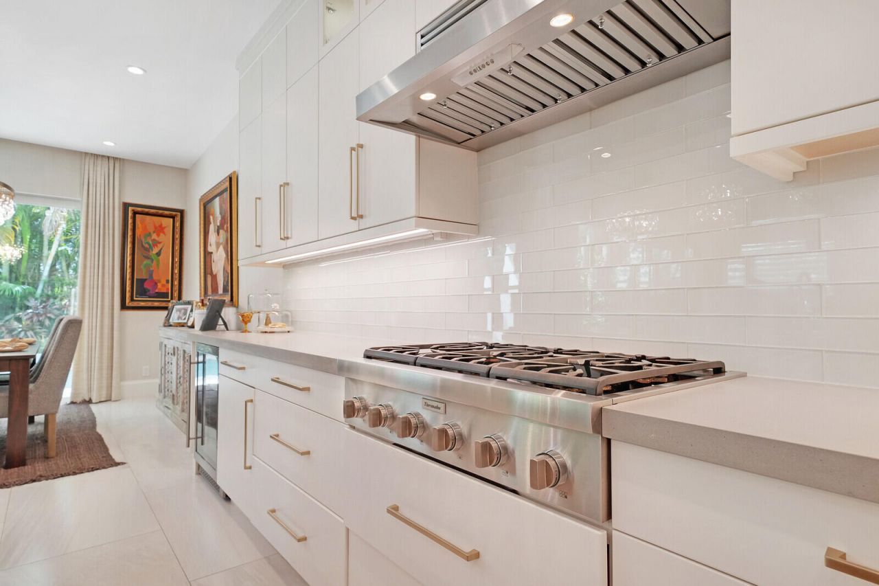 436 NE Wavecrest Way, Boca Raton, FL 33432 Photo