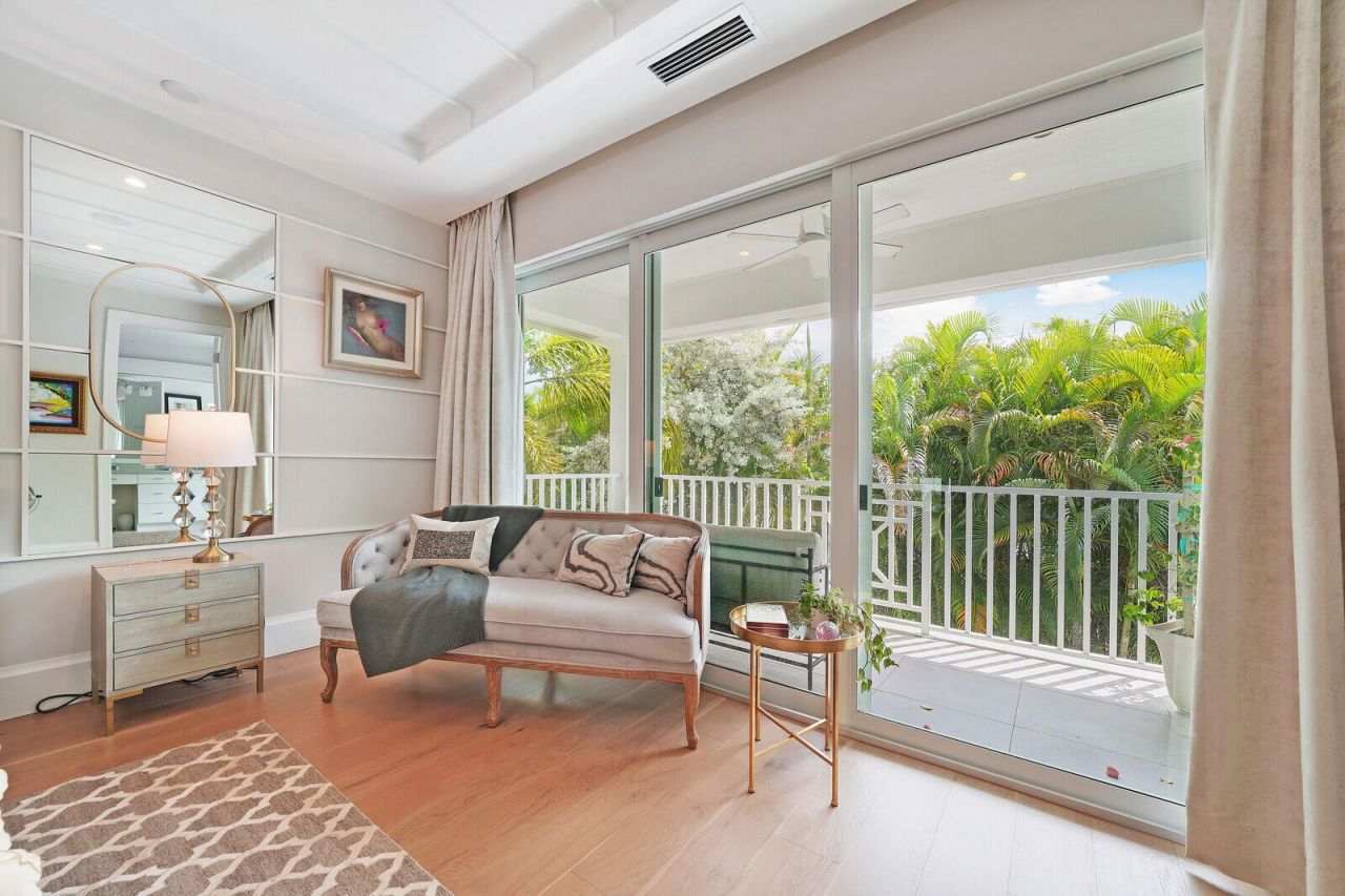 436 NE Wavecrest Way, Boca Raton, FL 33432 Photo