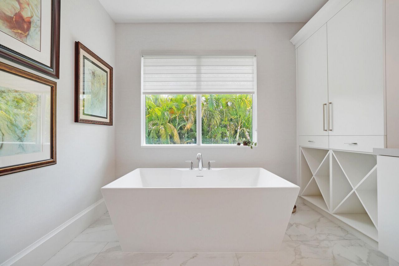 436 NE Wavecrest Way, Boca Raton, FL 33432 Photo