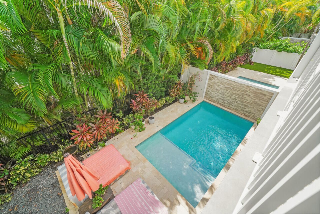 436 NE Wavecrest Way, Boca Raton, FL 33432 Photo