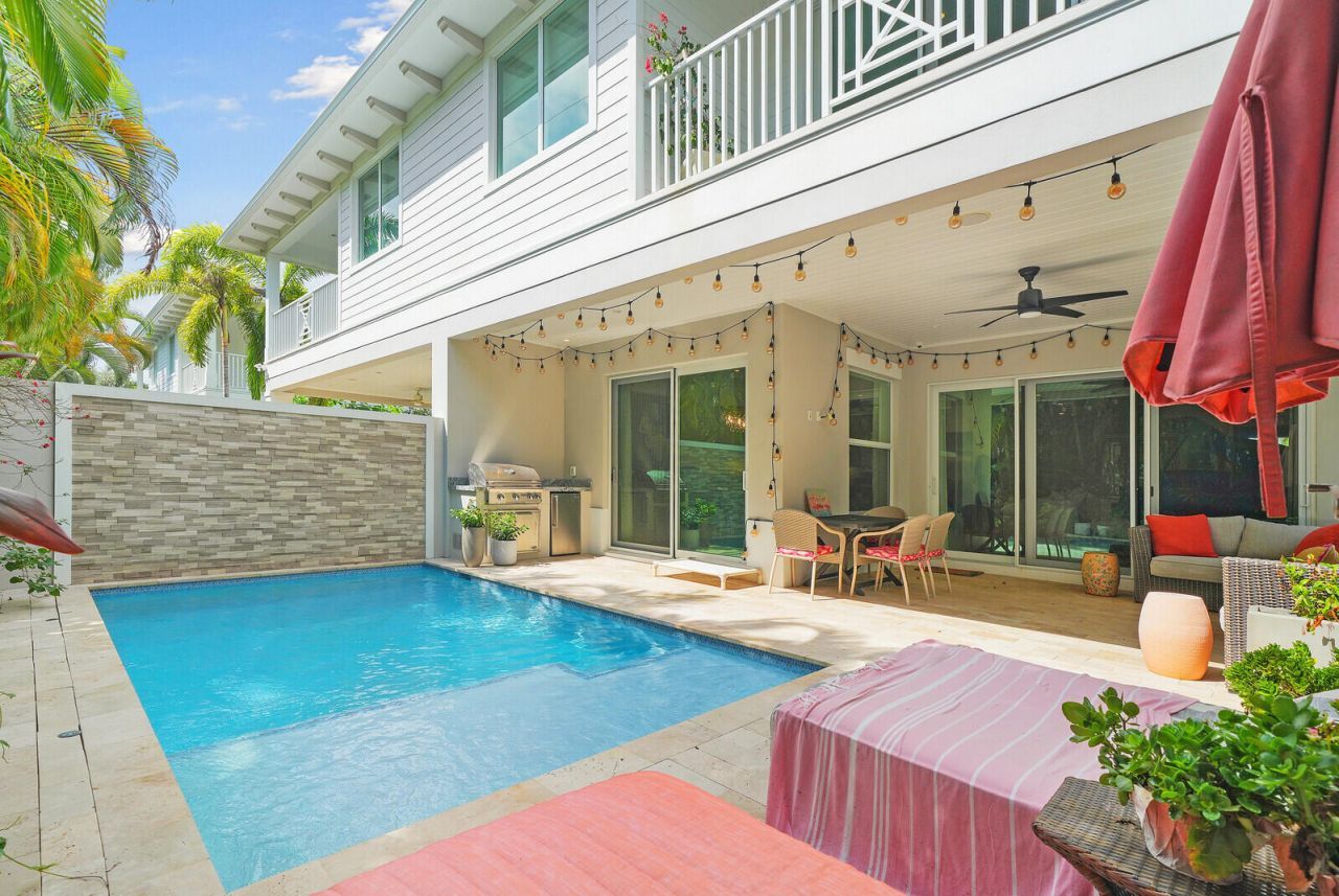 436 NE Wavecrest Way, Boca Raton, FL 33432 Photo