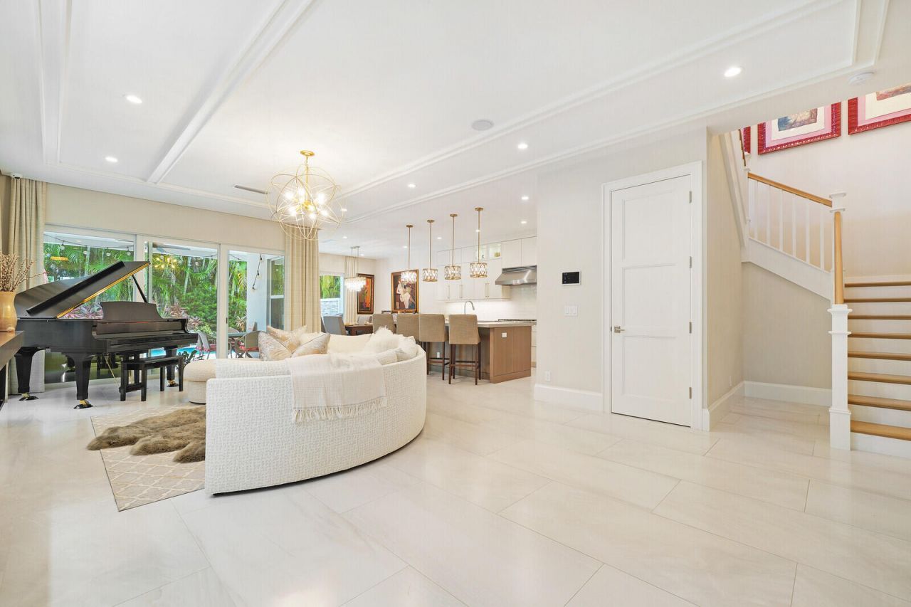 436 NE Wavecrest Way, Boca Raton, FL 33432 Photo