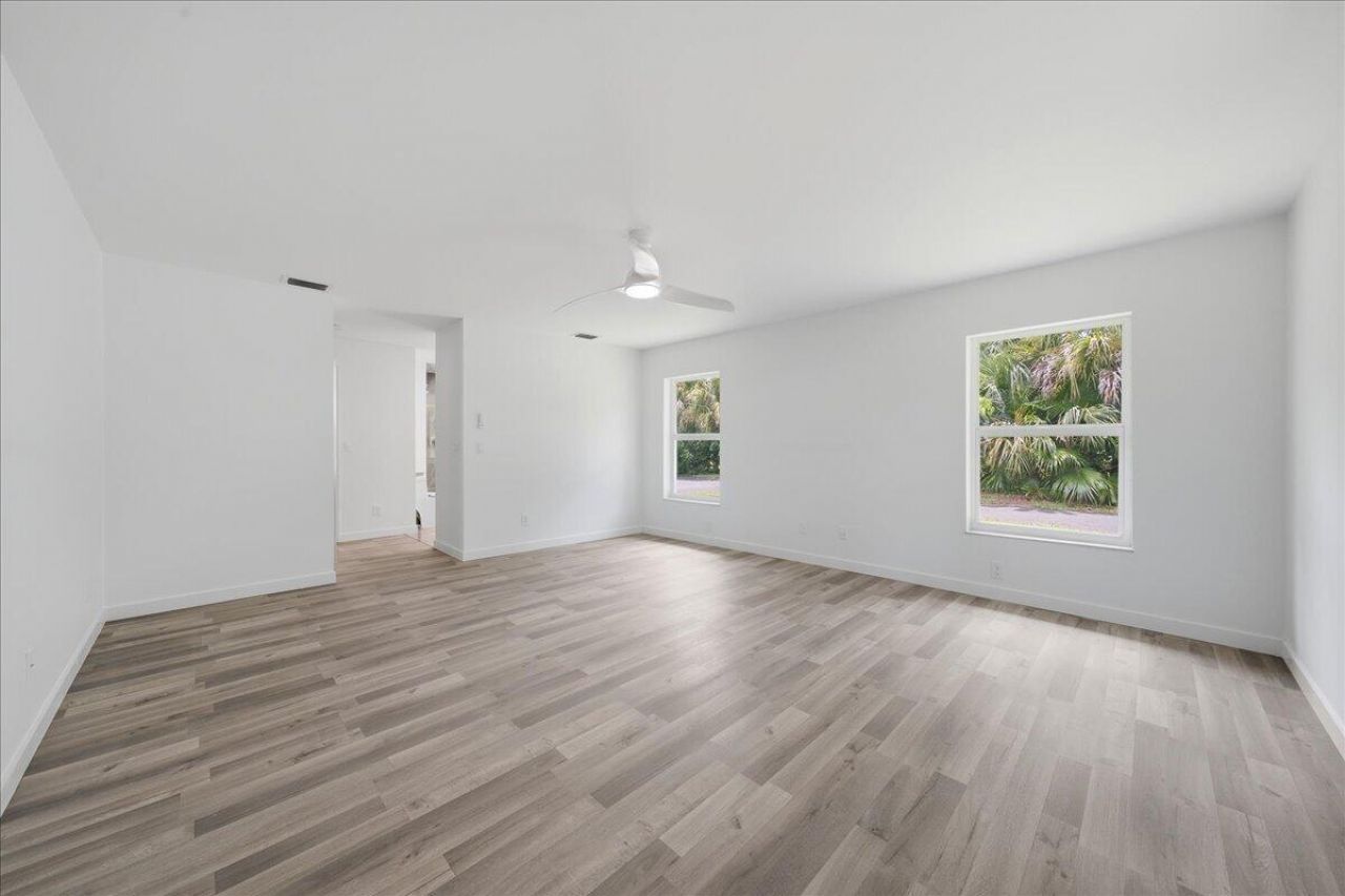 4384 2nd Square Sw, Vero Beach, FL 32968 Photo