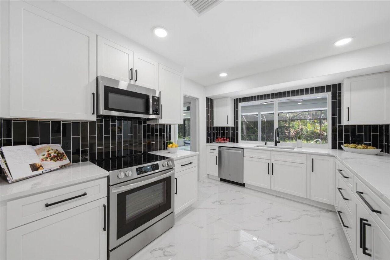 4384 2nd Square Sw, Vero Beach, FL 32968 Photo
