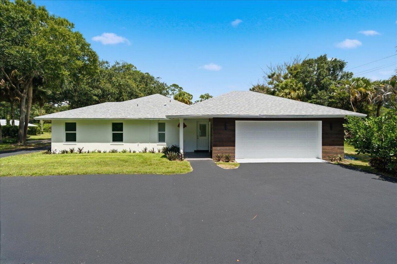 4384 2nd Square Sw, Vero Beach, FL 32968 Photo