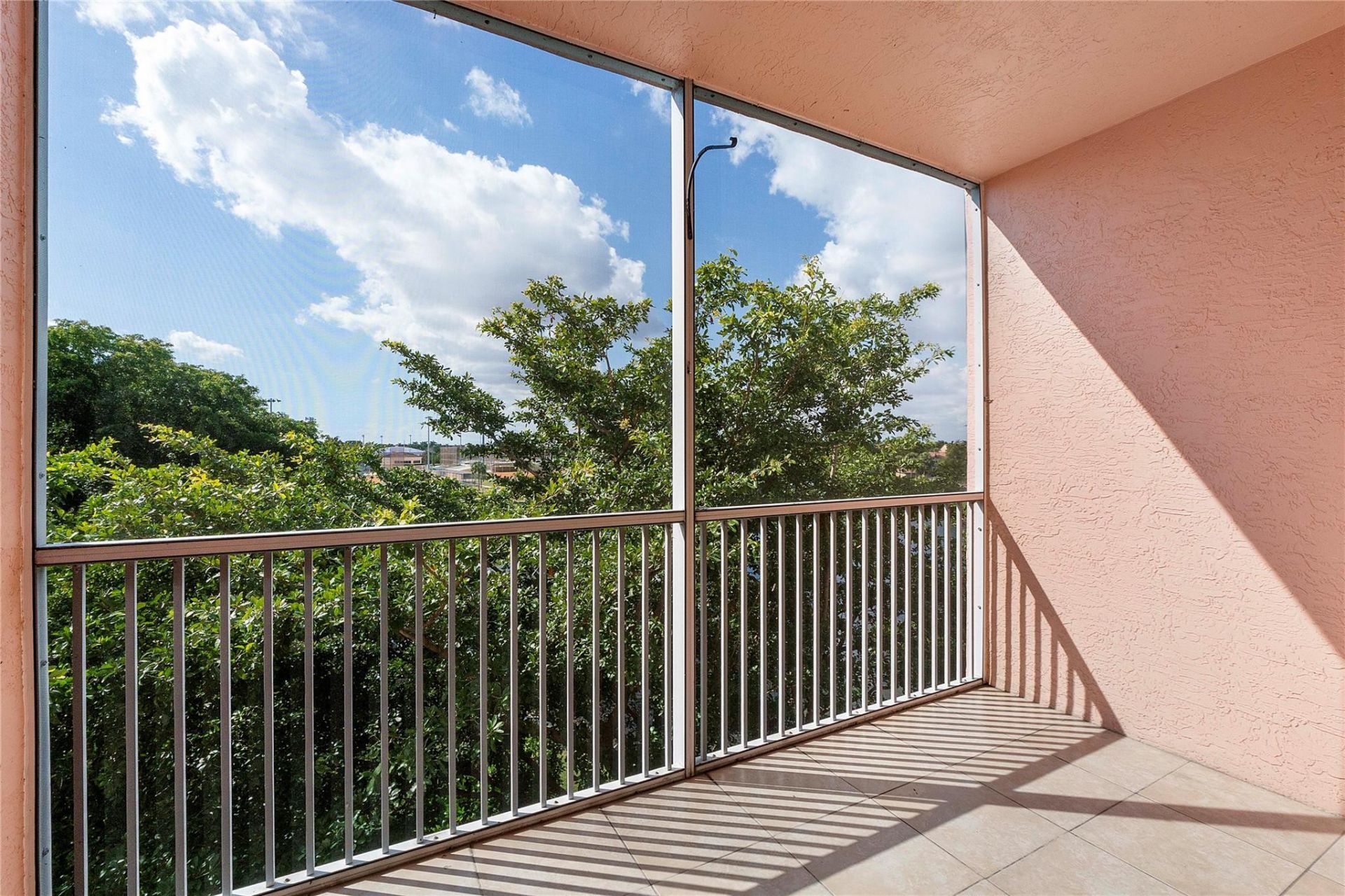 7765 Yardley Drive, Unit 403, Tamarac, FL 33321 Photo