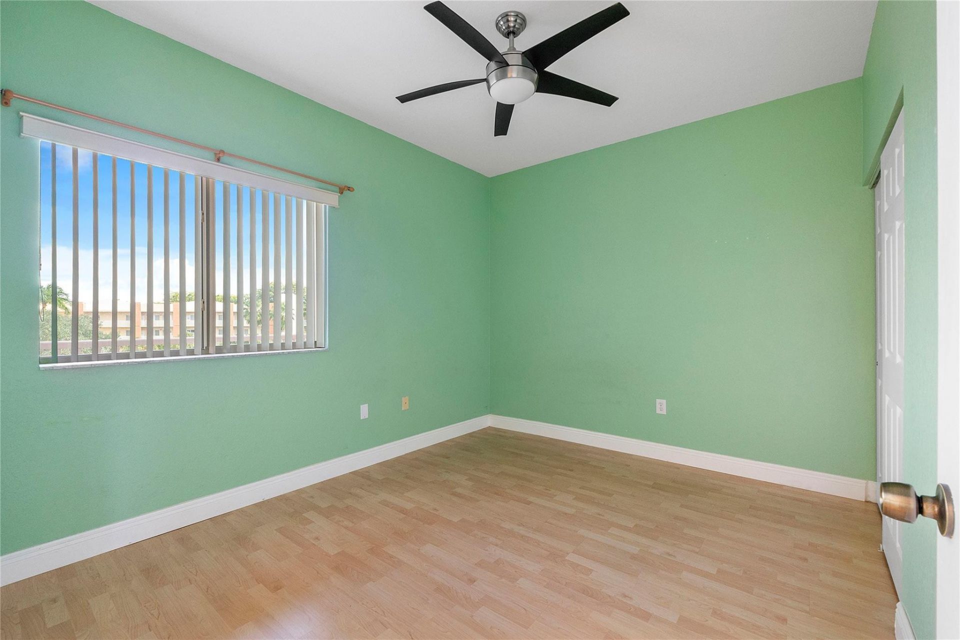 7765 Yardley Drive, Unit 403, Tamarac, FL 33321 Photo