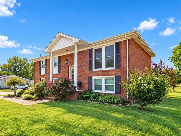 331 Maplewood Dr, Cornersville, TN 37047