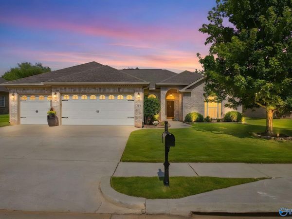 213 North Mossy Creek Circle NW, Madison, AL 35757