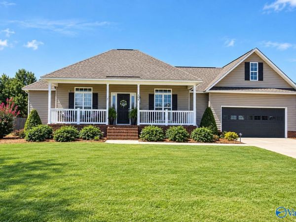 108 Saint Thomas Drive, Rainbow City, AL 35906