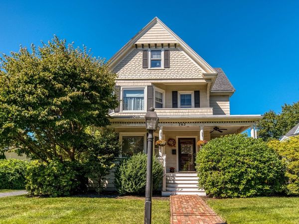 763 Webster St, Needham, MA 02492