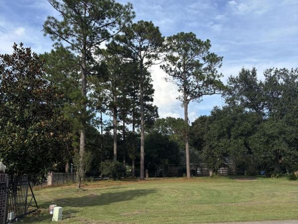 10 Suzette Cir., Hattiesburg, MS 39402