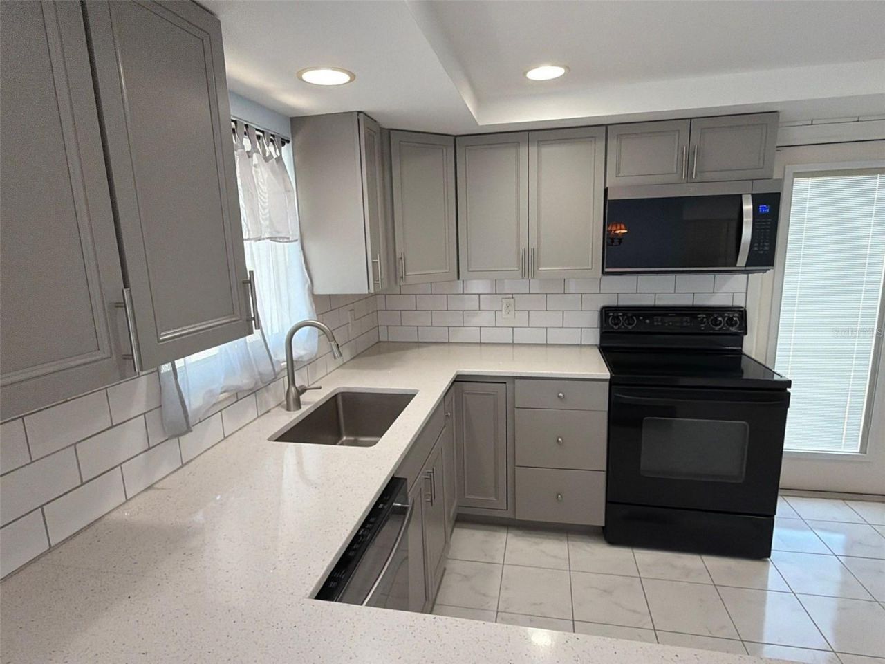 561 Tarawitt Drive, Longboat Key, FL 34228 Photo