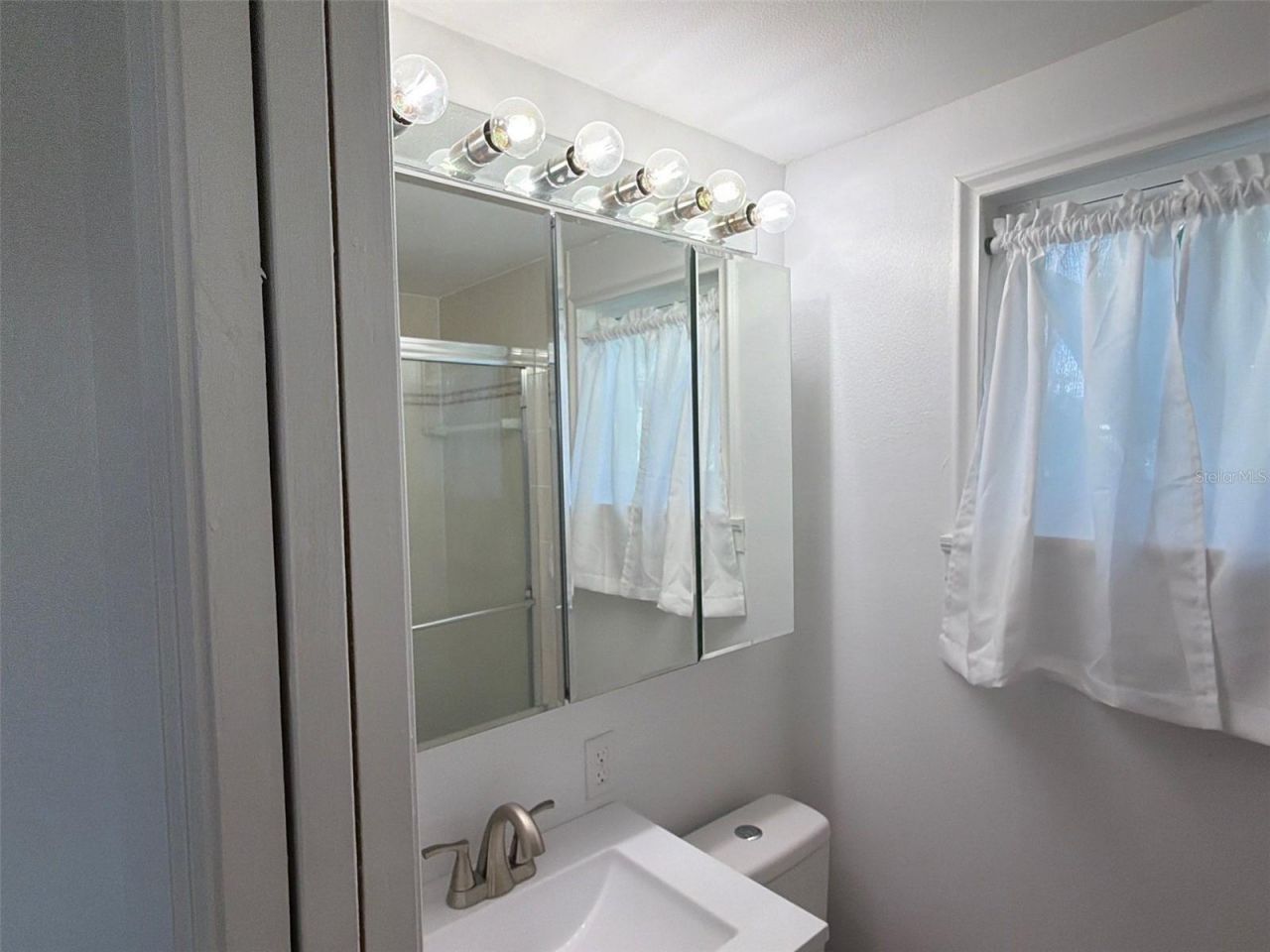 561 Tarawitt Drive, Longboat Key, FL 34228 Photo