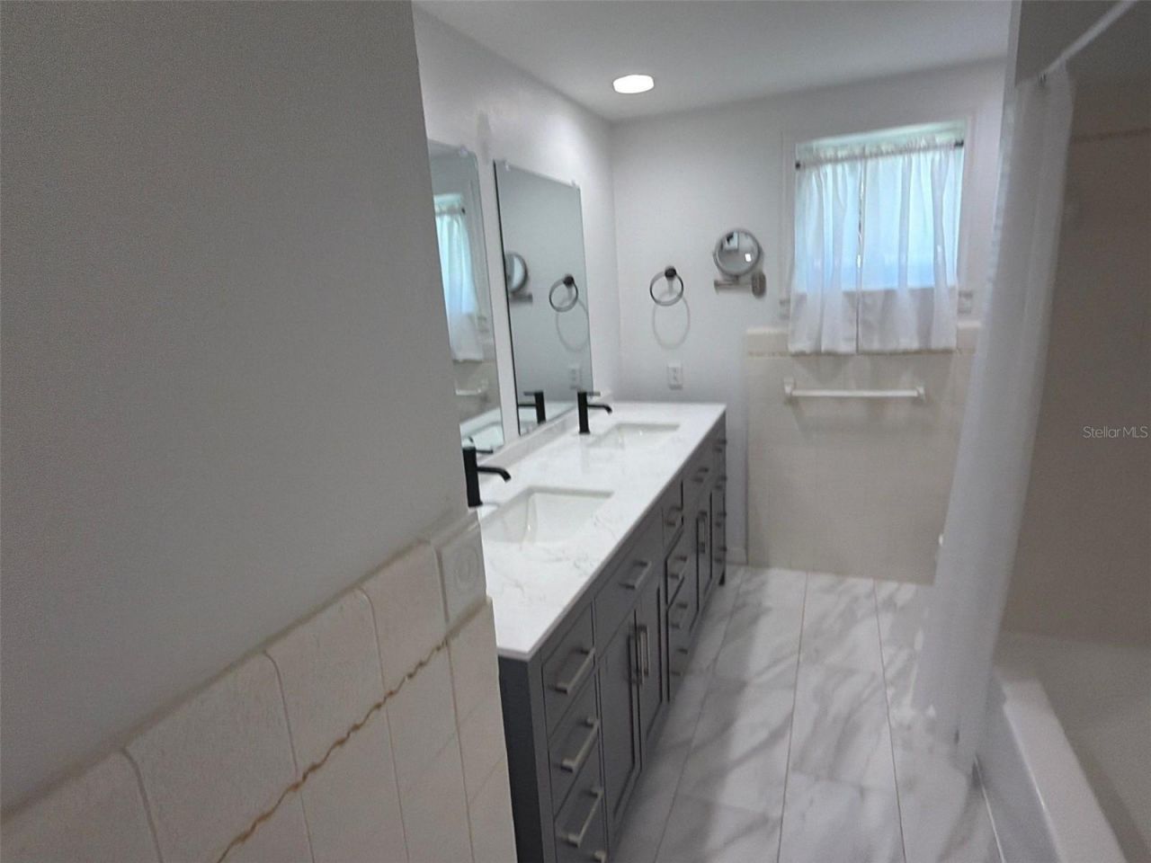 561 Tarawitt Drive, Longboat Key, FL 34228 Photo