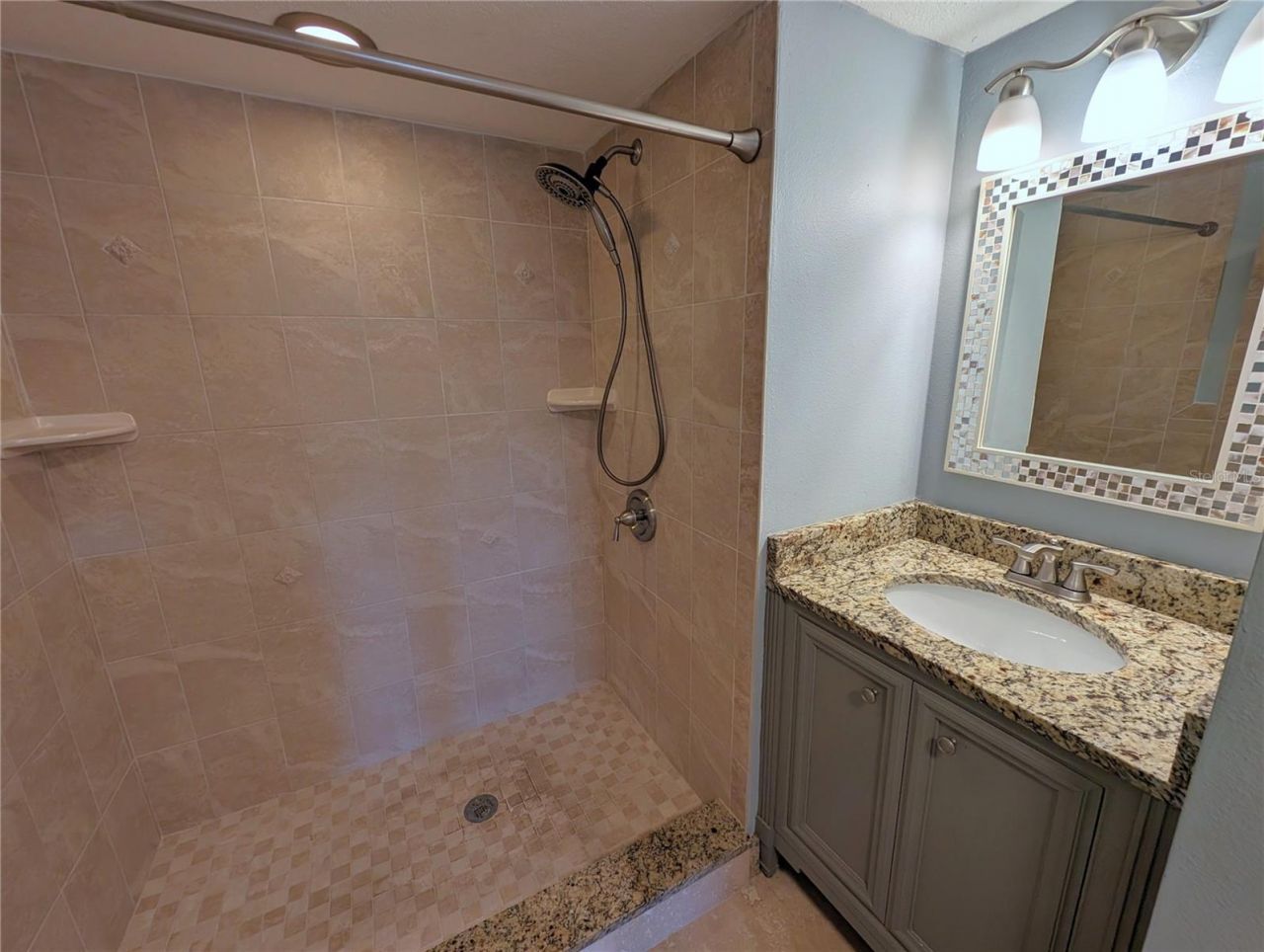 5657 Summer Side Lane, Unit 33B, Sarasota, FL 34231 Photo
