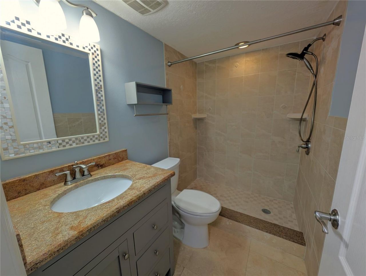 5657 Summer Side Lane, Unit 33B, Sarasota, FL 34231 Photo