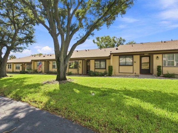 11231 DOLLAR LAKE DRIVE , Unit 4, PORT RICHEY, FL 34668