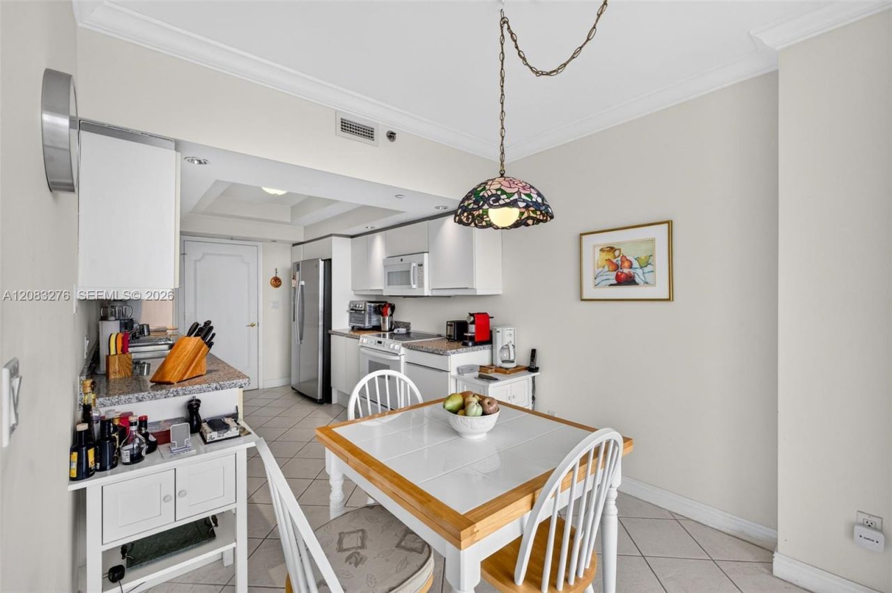 7000 Island Blvd, Unit 2406, Aventura, FL 33160 Photo