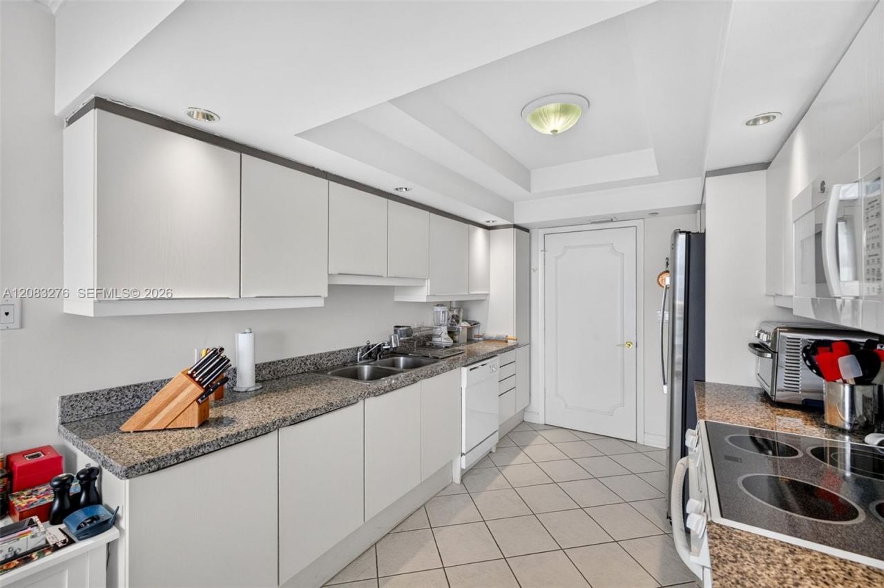 7000 Island Blvd, Unit 2406, Aventura, FL 33160 Photo