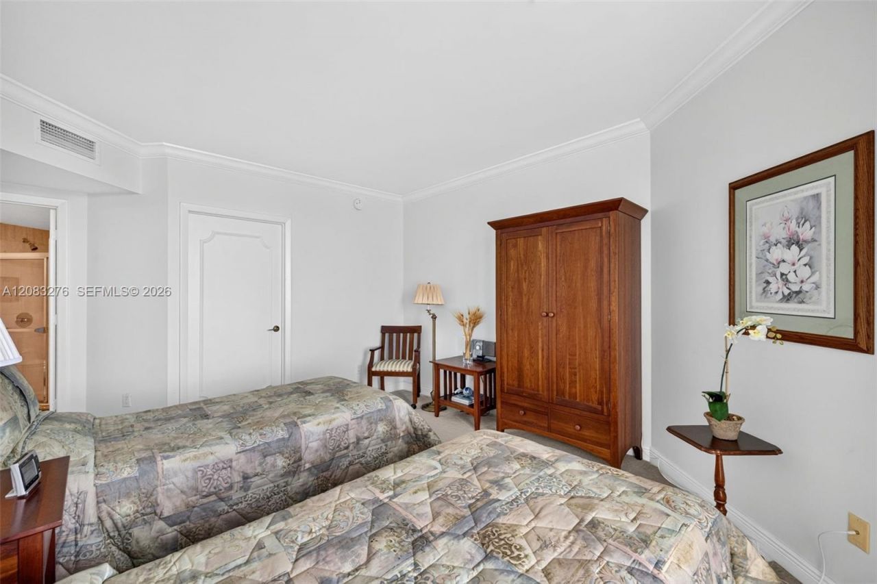 7000 Island Blvd, Unit 2406, Aventura, FL 33160 Photo